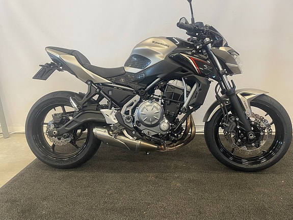 Kawasaki Z650 ABS "A2 sänkt 35mm" 2 of 14