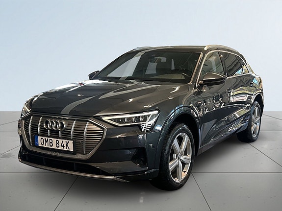Audi e-tron 16 of 21