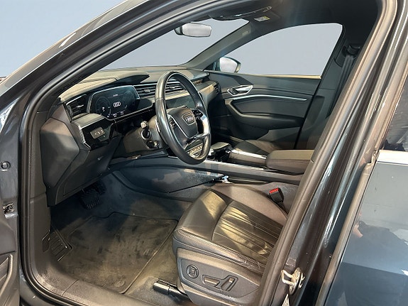 Audi e-tron 7 of 21