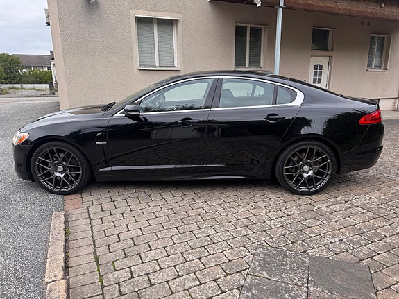 Jaguar XF 7 of 20