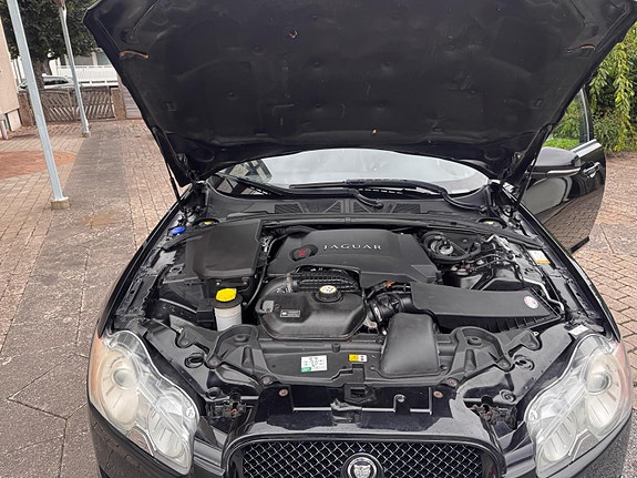 Jaguar XF 10 of 20