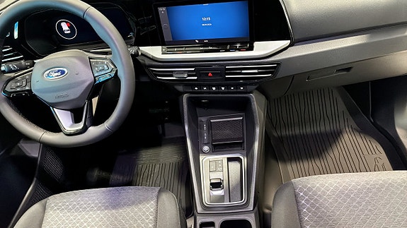 Ford Transit Connect 4 of 12
