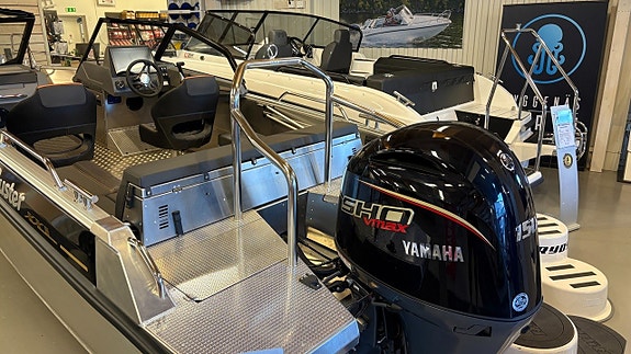 Buster XXL Vmax - Yamaha 150 Vmax. Demoex Flyttrea! 6 of 6