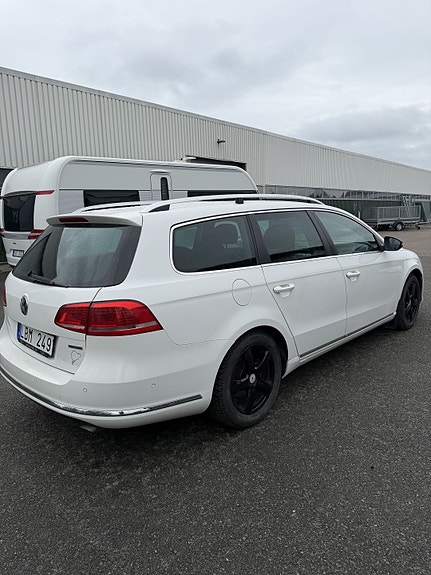 Volkswagen Passat 5 of 10
