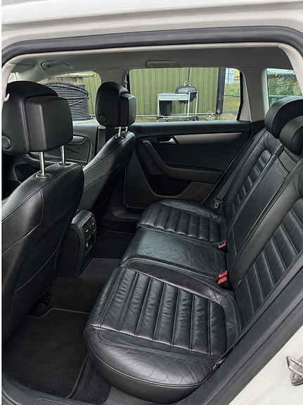 Volkswagen Passat 8 of 10