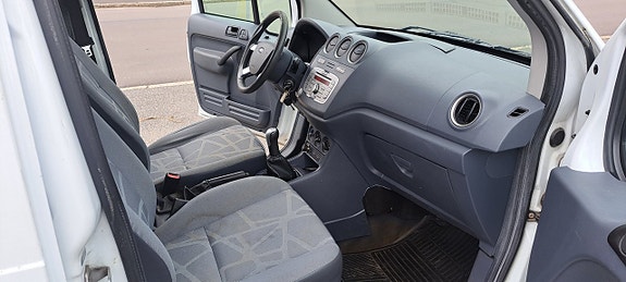 Ford Transit Connect 15 of 17