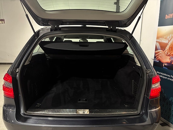 Mercedes-Benz E250 14 of 30