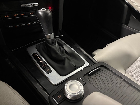 Mercedes-Benz E250 28 of 30