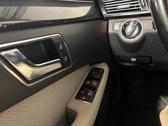 Mercedes-Benz E250 25 of 30