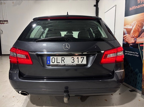 Mercedes-Benz E250 13 of 30