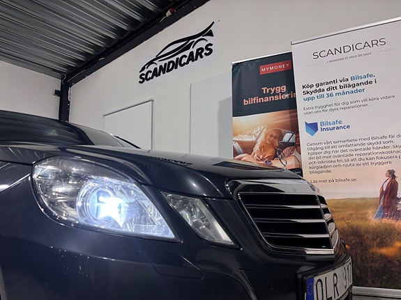 Mercedes-Benz E250 4 of 30