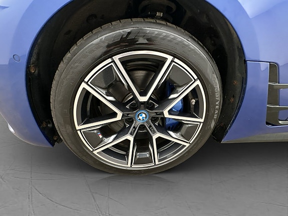 BMW i4 30 of 30
