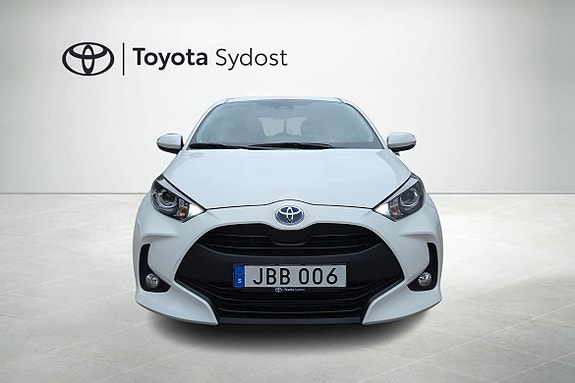 Toyota Yaris 6 of 21