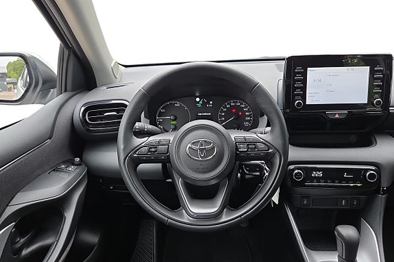 Toyota Yaris 10 of 21