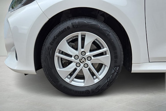 Toyota Yaris 16 of 21