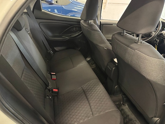 Toyota Yaris 18 of 24