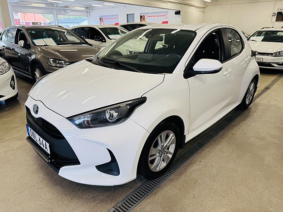 Toyota Yaris 14 of 24
