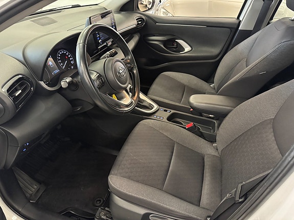 Toyota Yaris 20 of 24