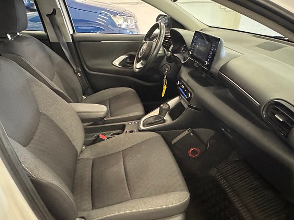 Toyota Yaris 17 of 24