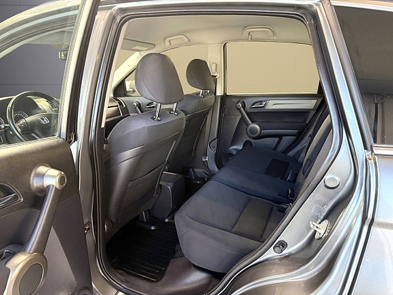 Honda CR-V 10 of 13