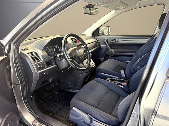 Honda CR-V 9 of 13