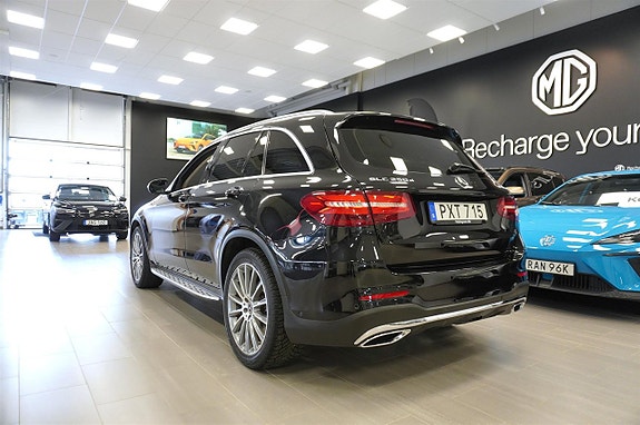 Mercedes-Benz GLC250 d 4 of 26