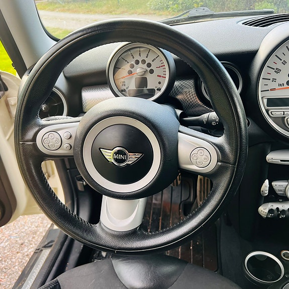 MINI Cooper S 13 of 13