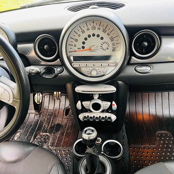 MINI Cooper S 12 of 13