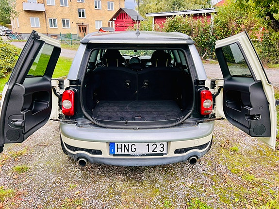 MINI Cooper S 7 of 13