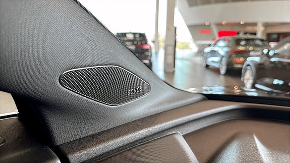 Audi Q4 e-tron 16 of 19