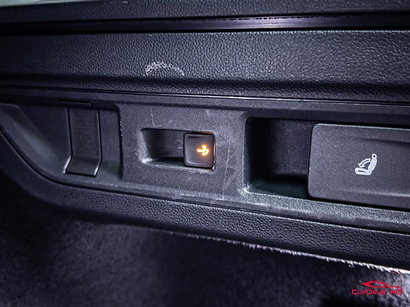 Volkswagen Passat 19 of 30