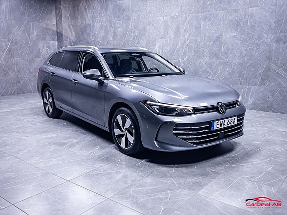 Volkswagen Passat 9 of 30