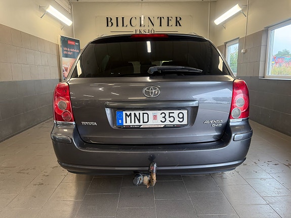 Toyota Avensis 6 of 11