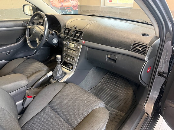 Toyota Avensis 11 of 11