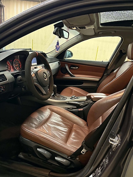 BMW 325d 5 of 6