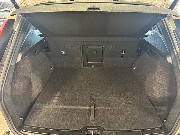 Volvo XC40 26 of 28