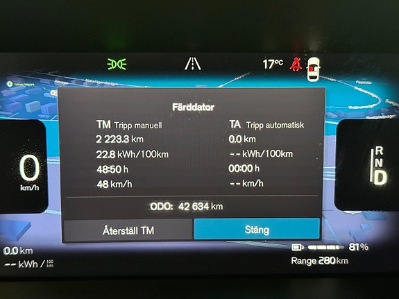 Volvo XC40 14 of 28