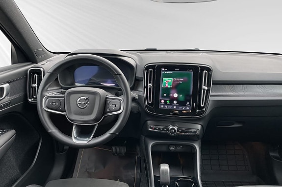 Volvo EX40 9 of 15