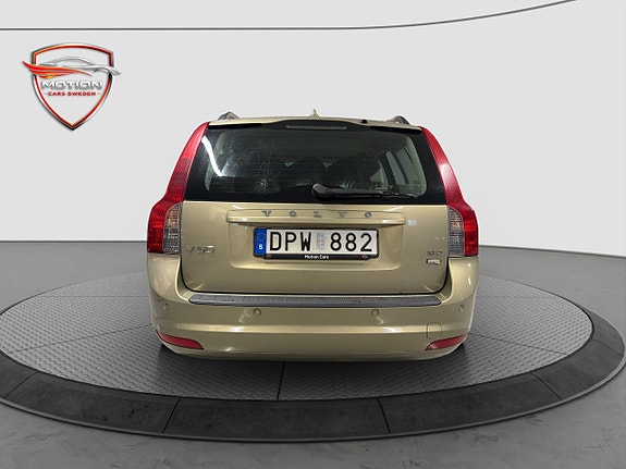 Volvo V50 6 of 17