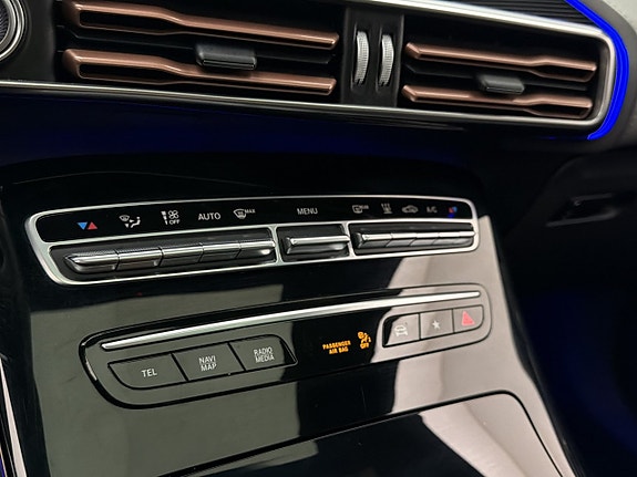 Mercedes-Benz EQC400 27 of 30