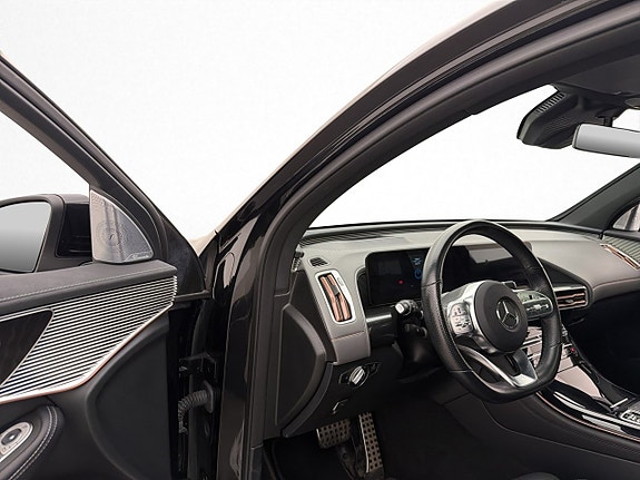 Mercedes-Benz EQC400 14 of 30