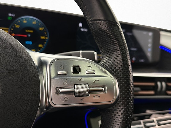Mercedes-Benz EQC400 23 of 30