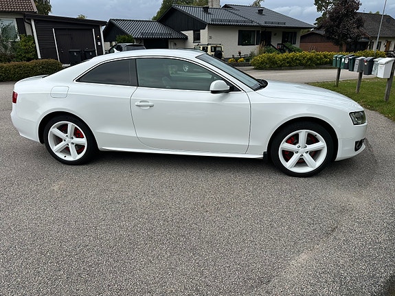Audi A5 2 of 8
