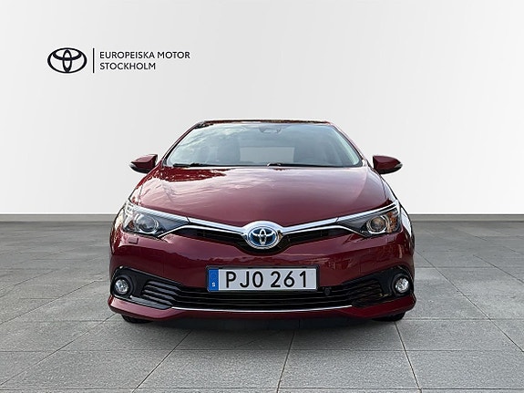 Toyota Auris 5 of 13