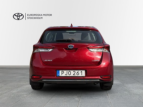 Toyota Auris 4 of 13