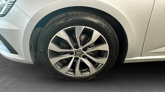 Renault Megane 9 of 9