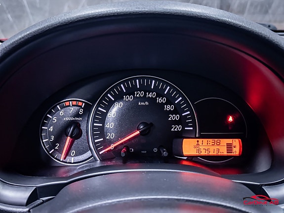 Nissan Micra 18 of 27