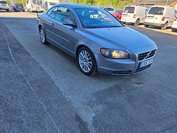 Volvo C70 3 of 7