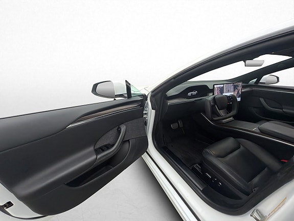 Tesla Model S 11 of 30