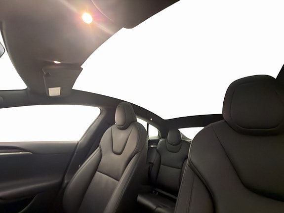 Tesla Model S 13 of 30
